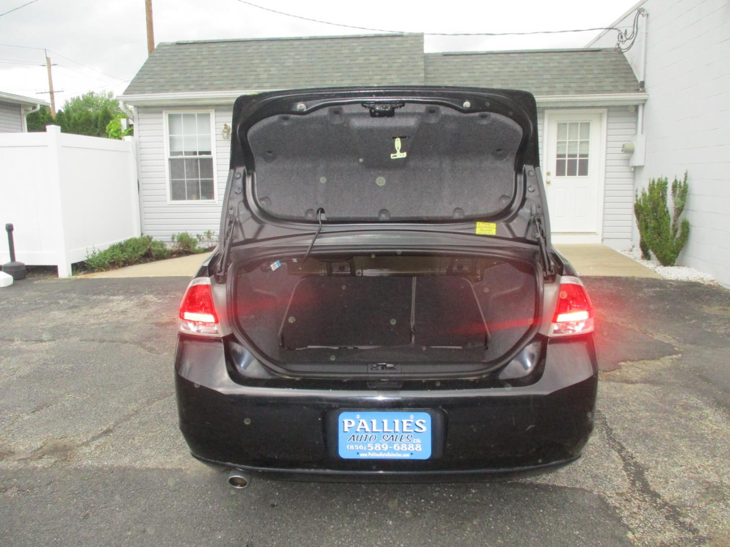 2008 BLACK Ford Focus (1FAHP33NX8W) , AUTOMATIC transmission, located at 540a Delsea Drive, Sewell, NJ, 08080, (856) 589-6888, 39.752560, -75.111206 - Photo#27